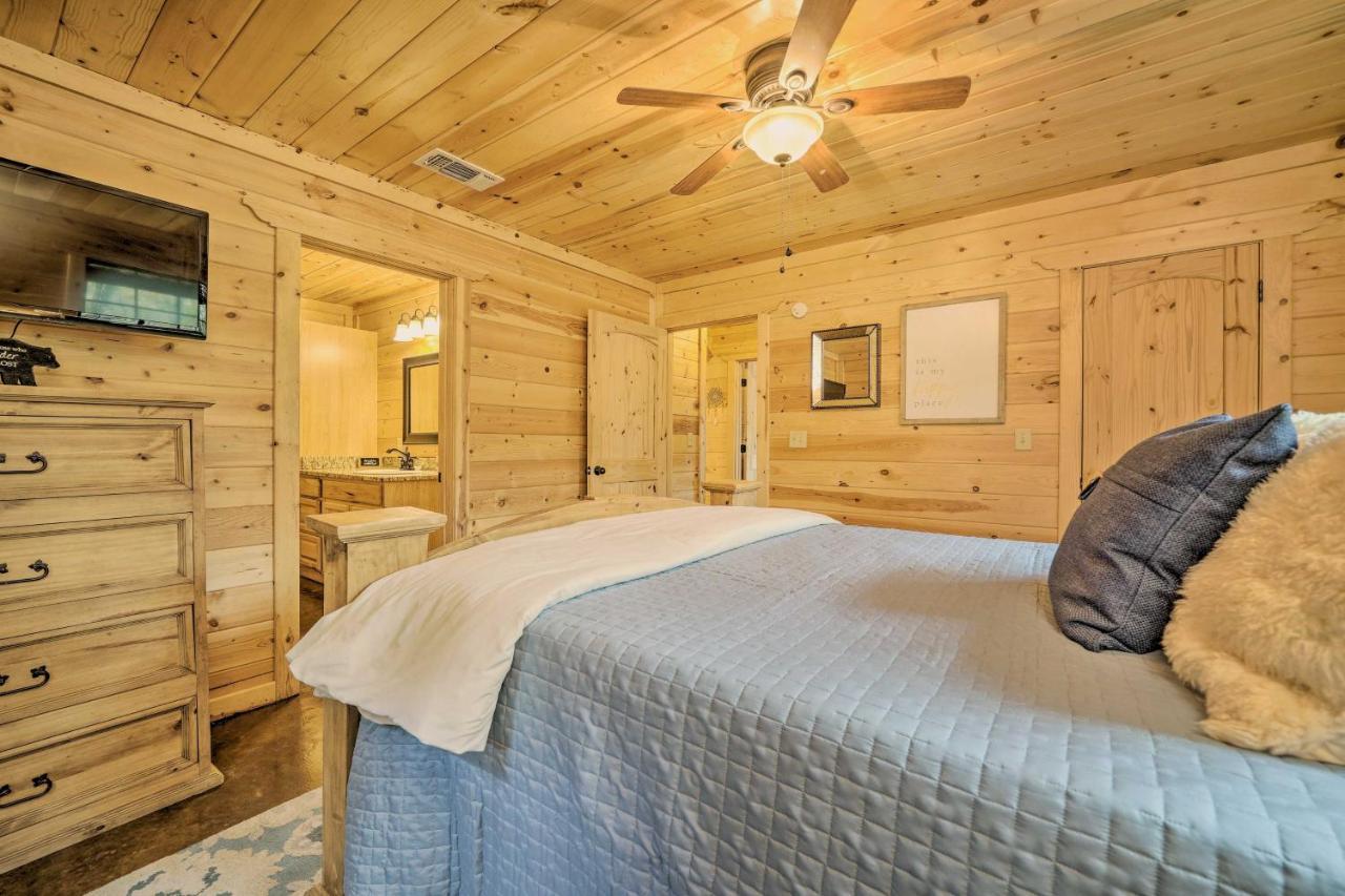 Cabin With Hot Tub And Games, 4 Mi To Beavers Bend! Брокен-Боу Экстерьер фото