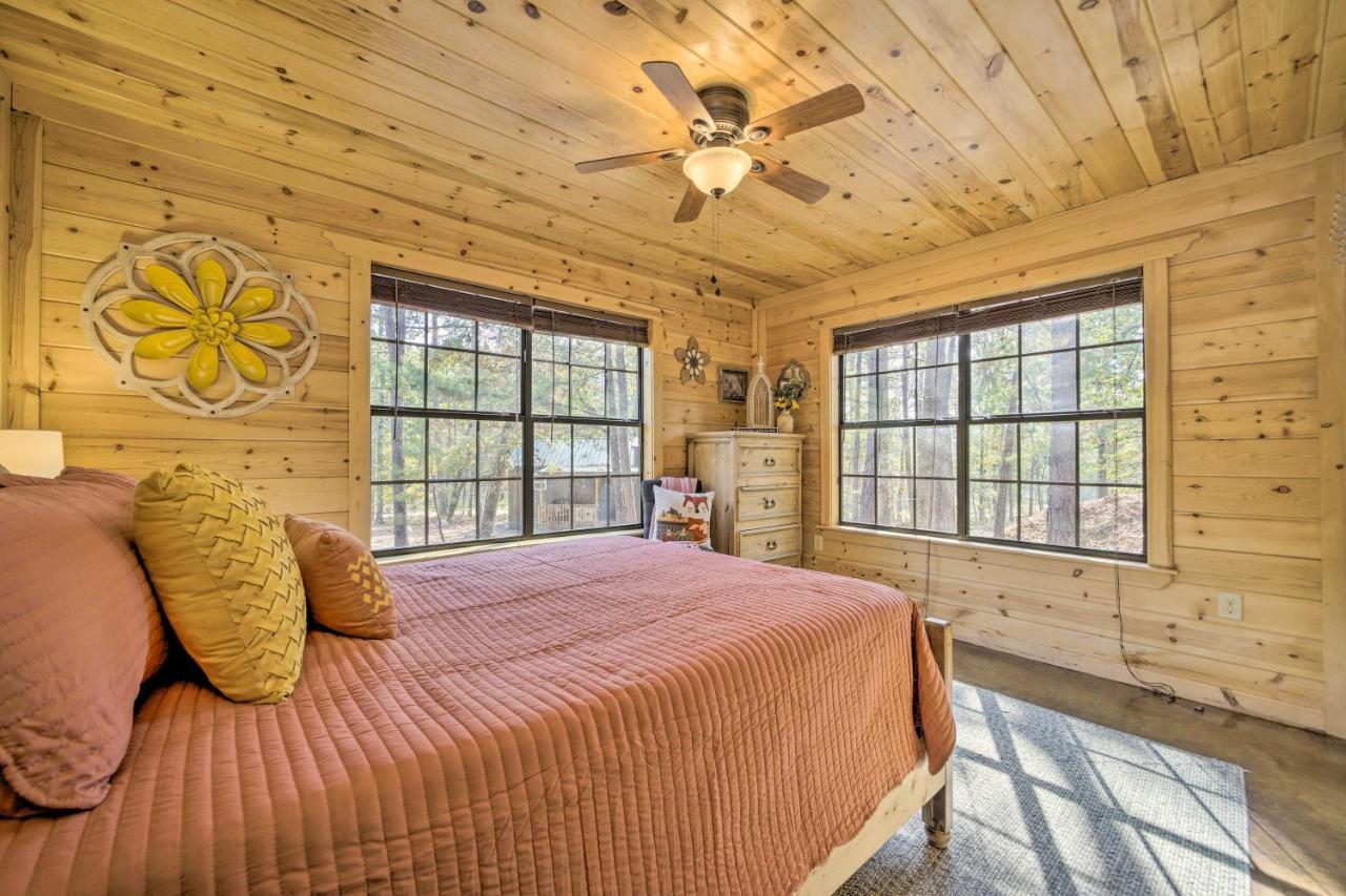 Cabin With Hot Tub And Games, 4 Mi To Beavers Bend! Брокен-Боу Экстерьер фото